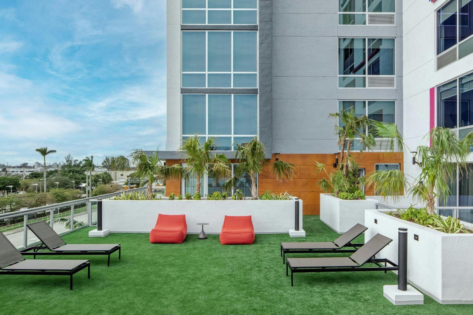Aloft Fort Lauderdale Airport & Cruise Port Екстер'єр фото